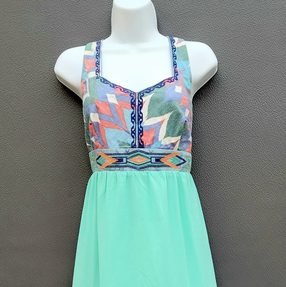 Young Threads New York Dresses & Skirts - Brand New Turquoise Green Tribal Print Dress w/ Embroidered Neckline. Size Large